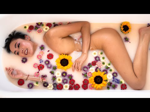 Matt Granger – Bathtub Photoshoot with Steph